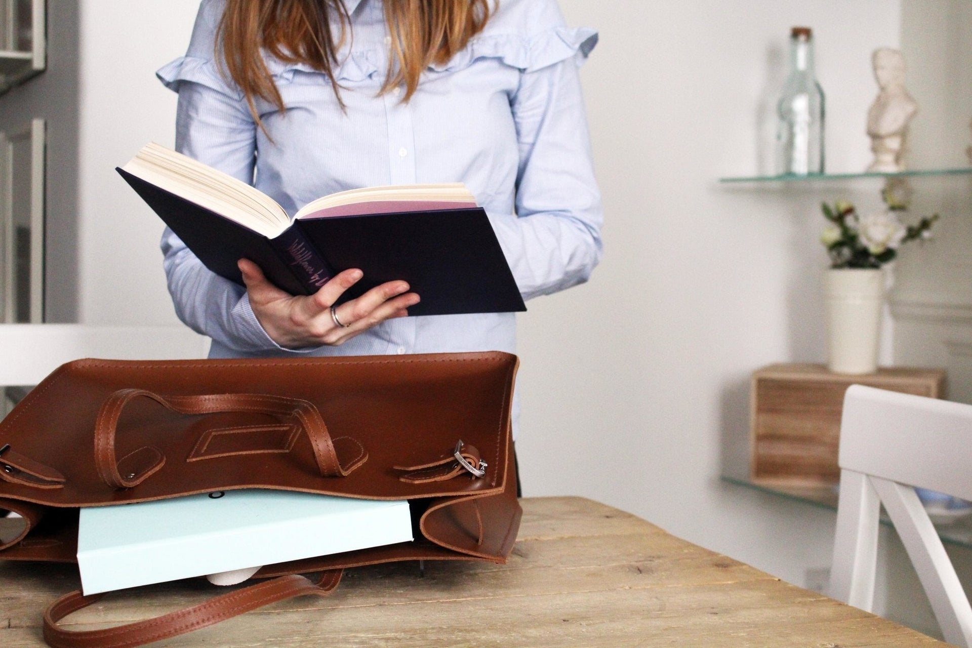 How to care for your leather bag: Everything you need to know. - The Cambridge Satchel Company EU Store