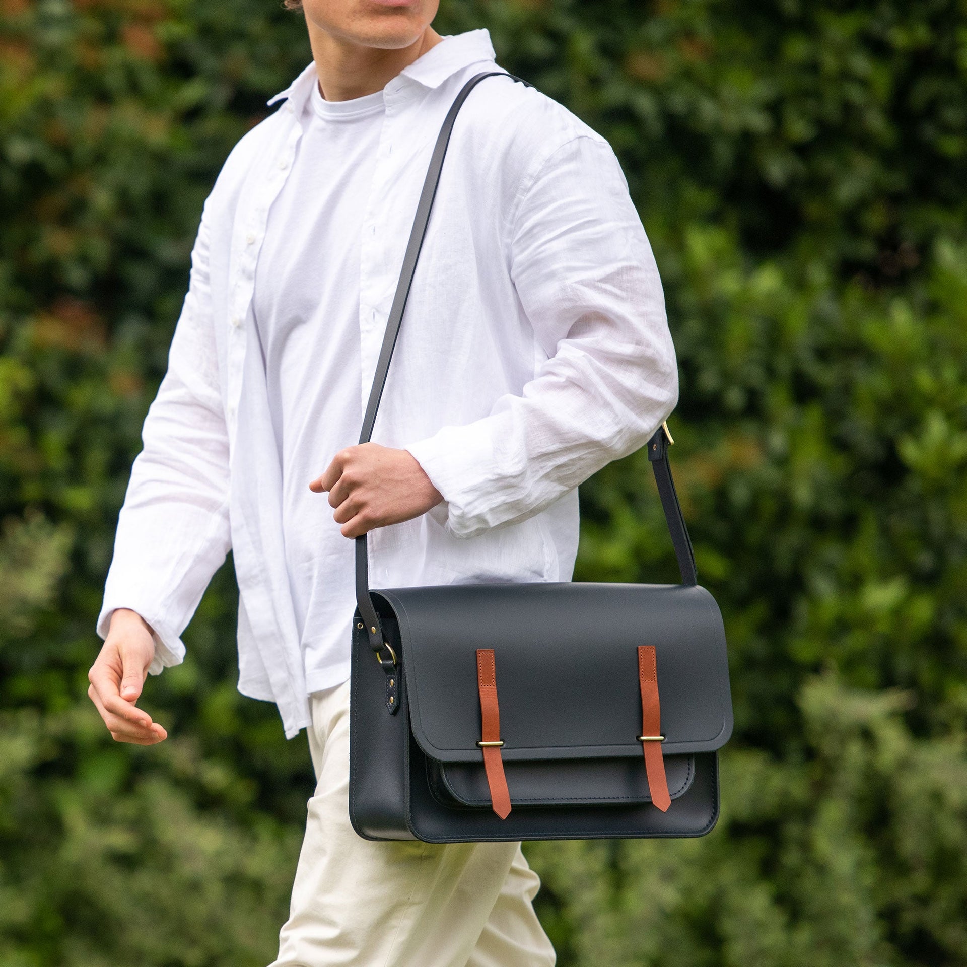 Gifts for Friends: Thoughtful and Stylish Presents to Celebrate a Special Bond - The Cambridge Satchel Company EU Store