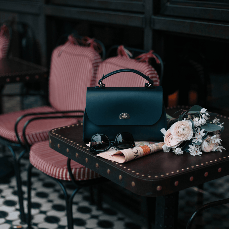 Personalised gifts: Make it truly unique. - The Cambridge Satchel Company EU Store