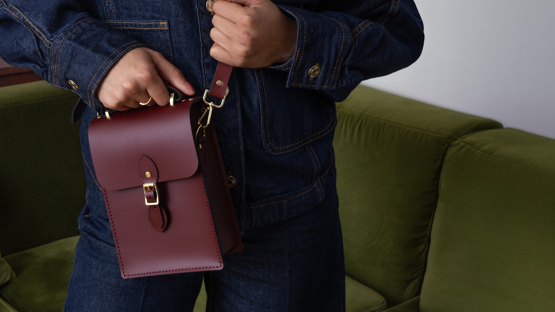 The Artisan Binocular Bag - Oxblood