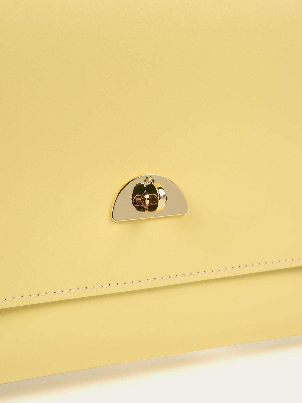 The Oversized Twist Lock Pouch - Lemon