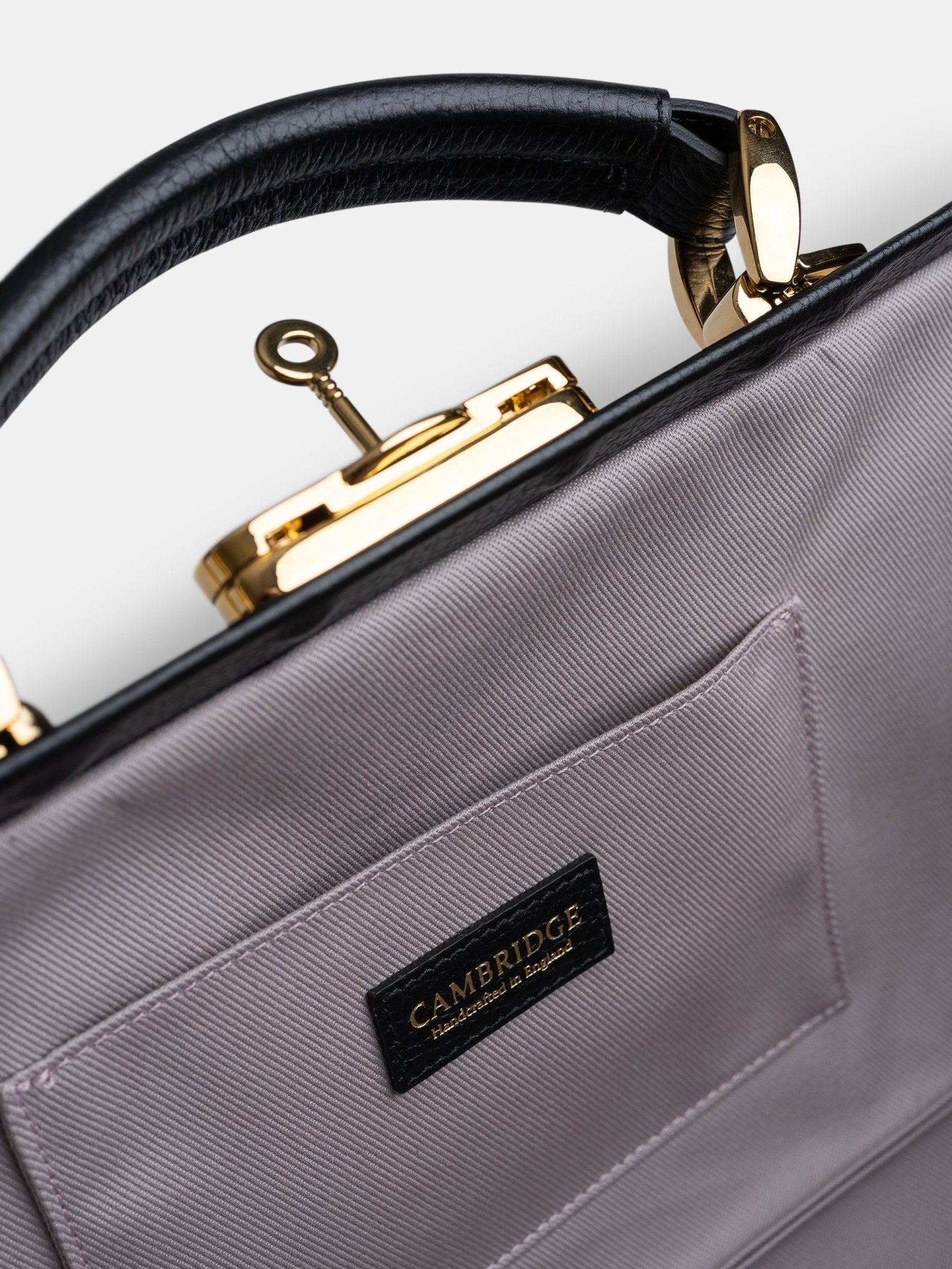 Cambridge Satchel - A modern take on the iconic Doctors Bag: the Sophie ⭐
